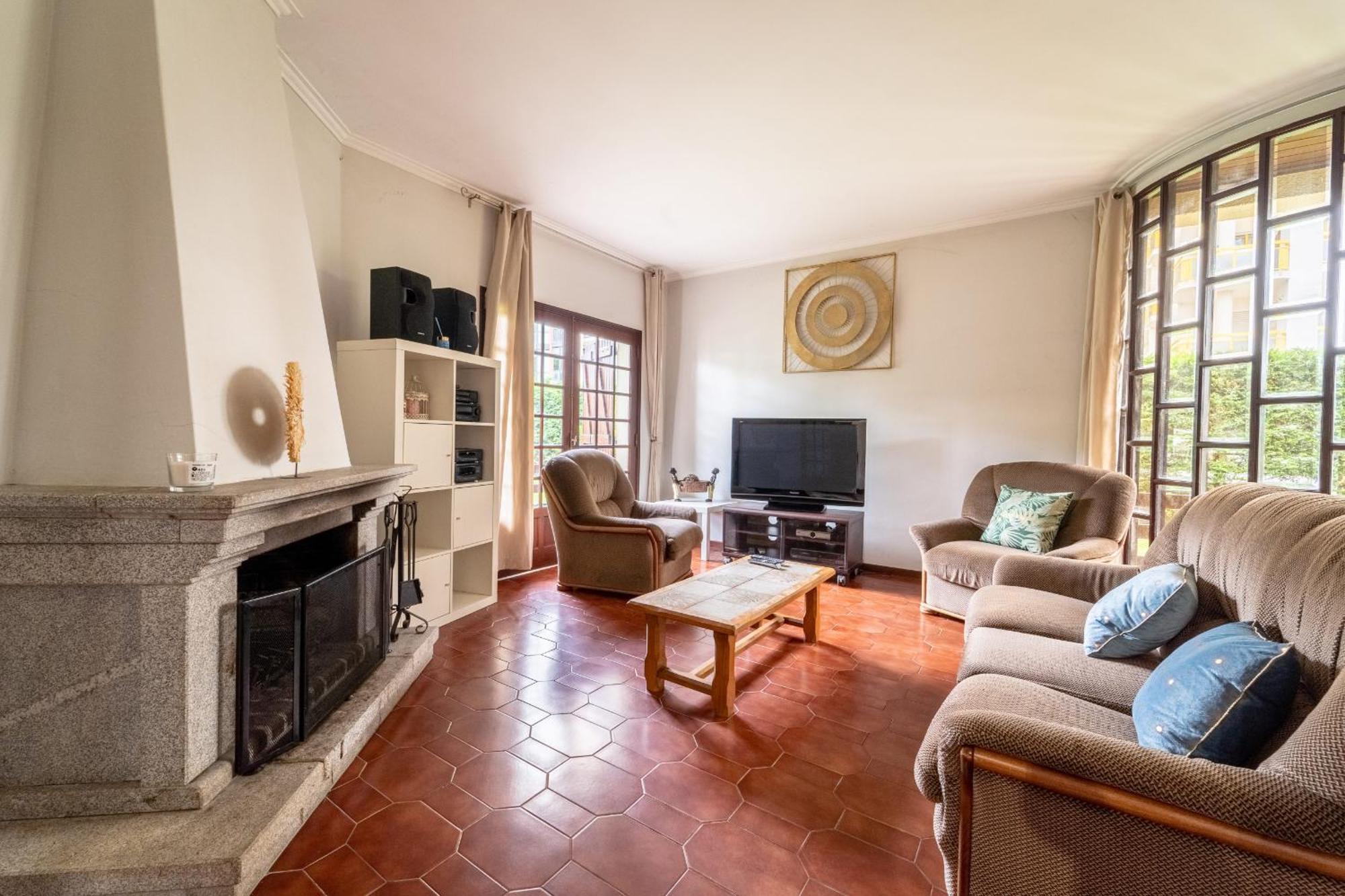 Amorosa Villa, 500M From The Beach By House And People Extérieur photo