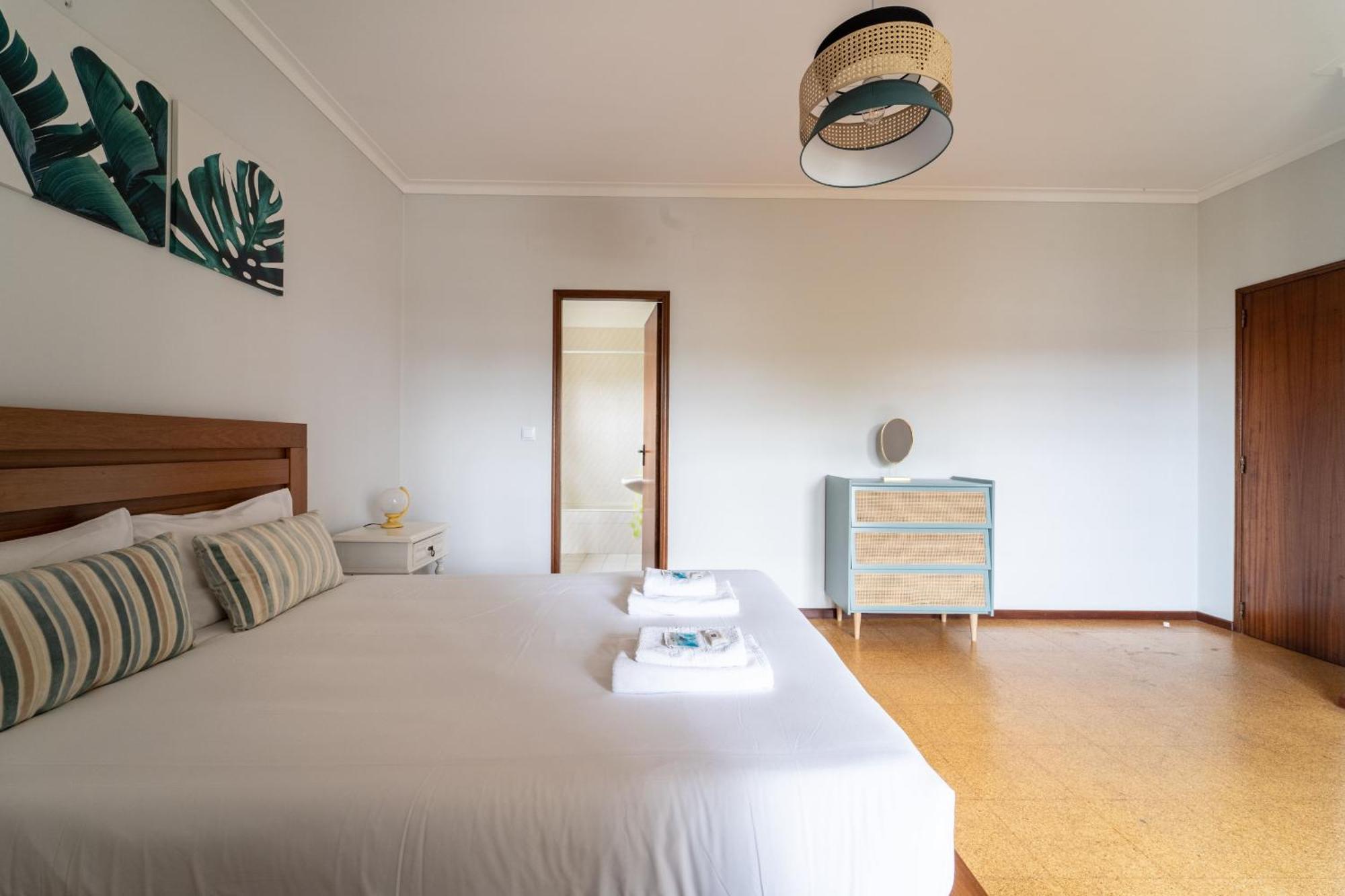 Amorosa Villa, 500M From The Beach By House And People Extérieur photo